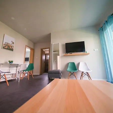 Hori Homes Appartement *